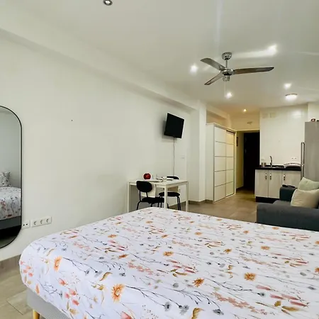 Apartment Estudio Costa En El Centro De - South Costa
